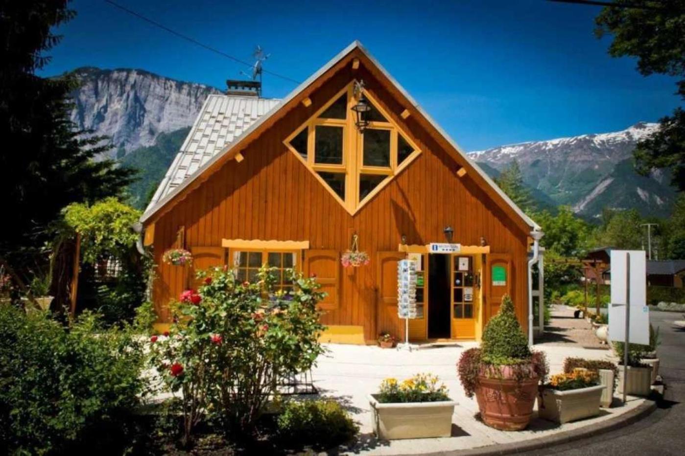 Camping 5 Etoiles - Piscine - Eeceff Le Bourg-dʼOisans Exterior foto